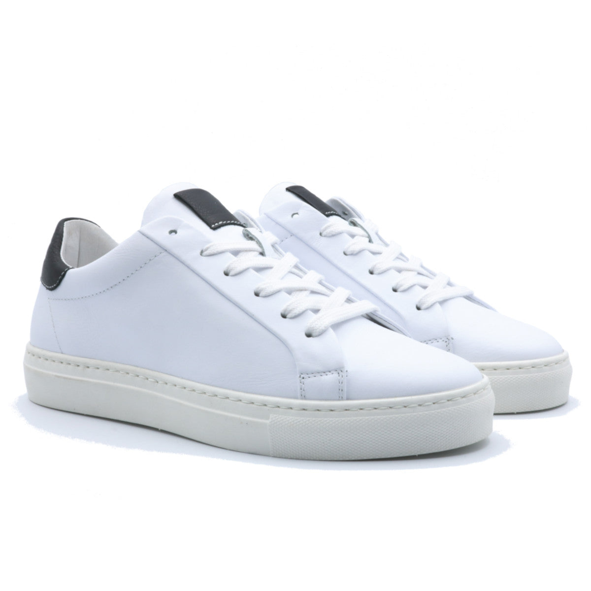 Sneakers 132