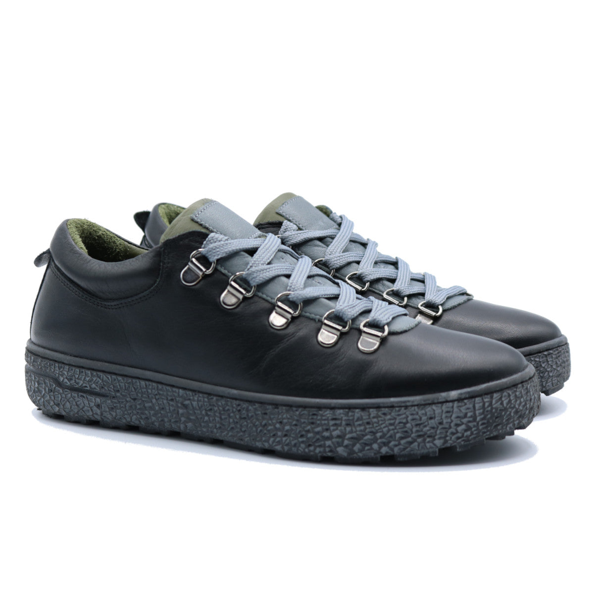 Sneakers BREDA009