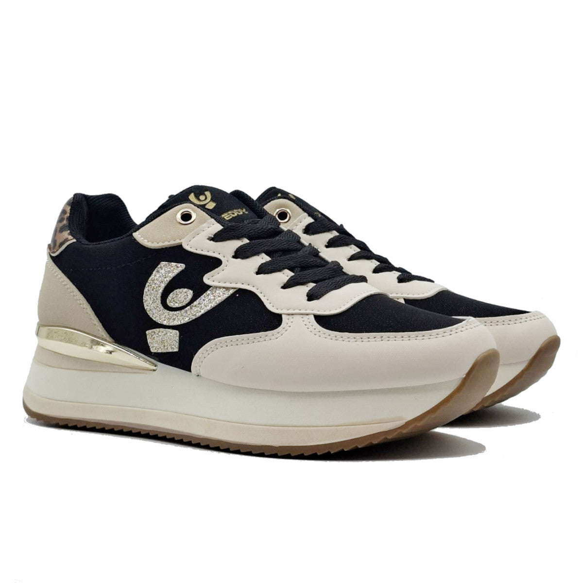 Sneakers FY7727