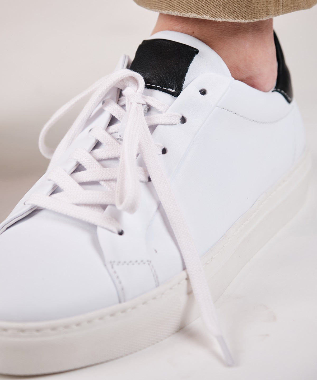 Sneakers 132