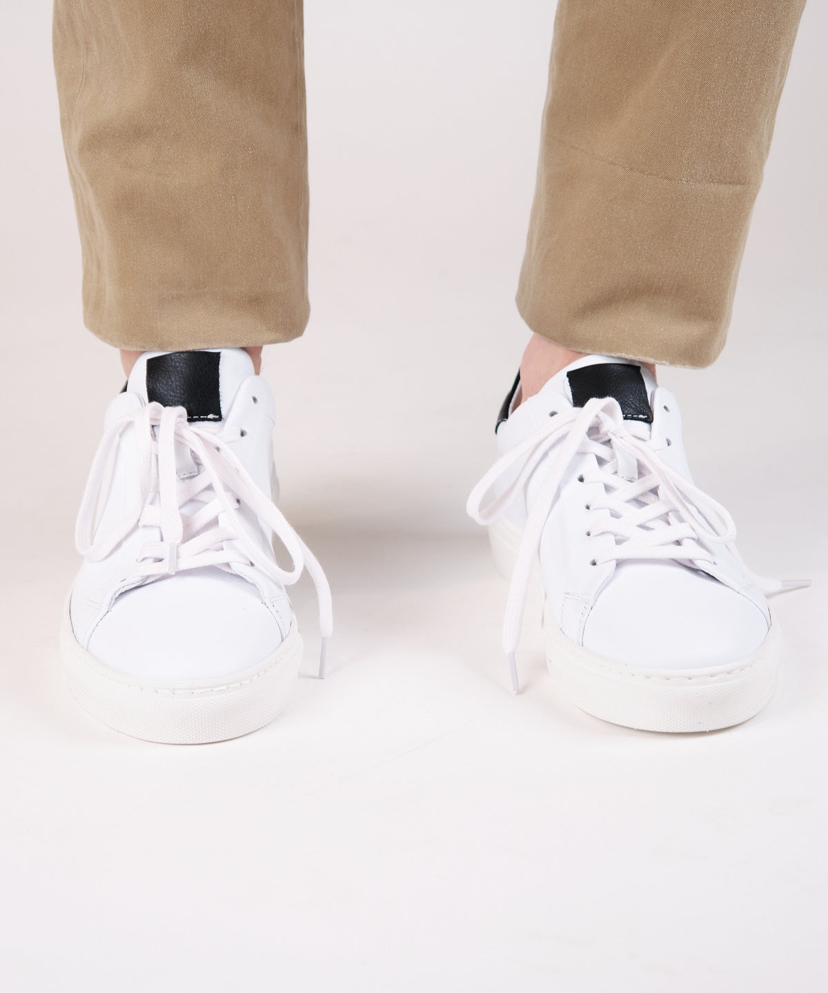 Sneakers 132