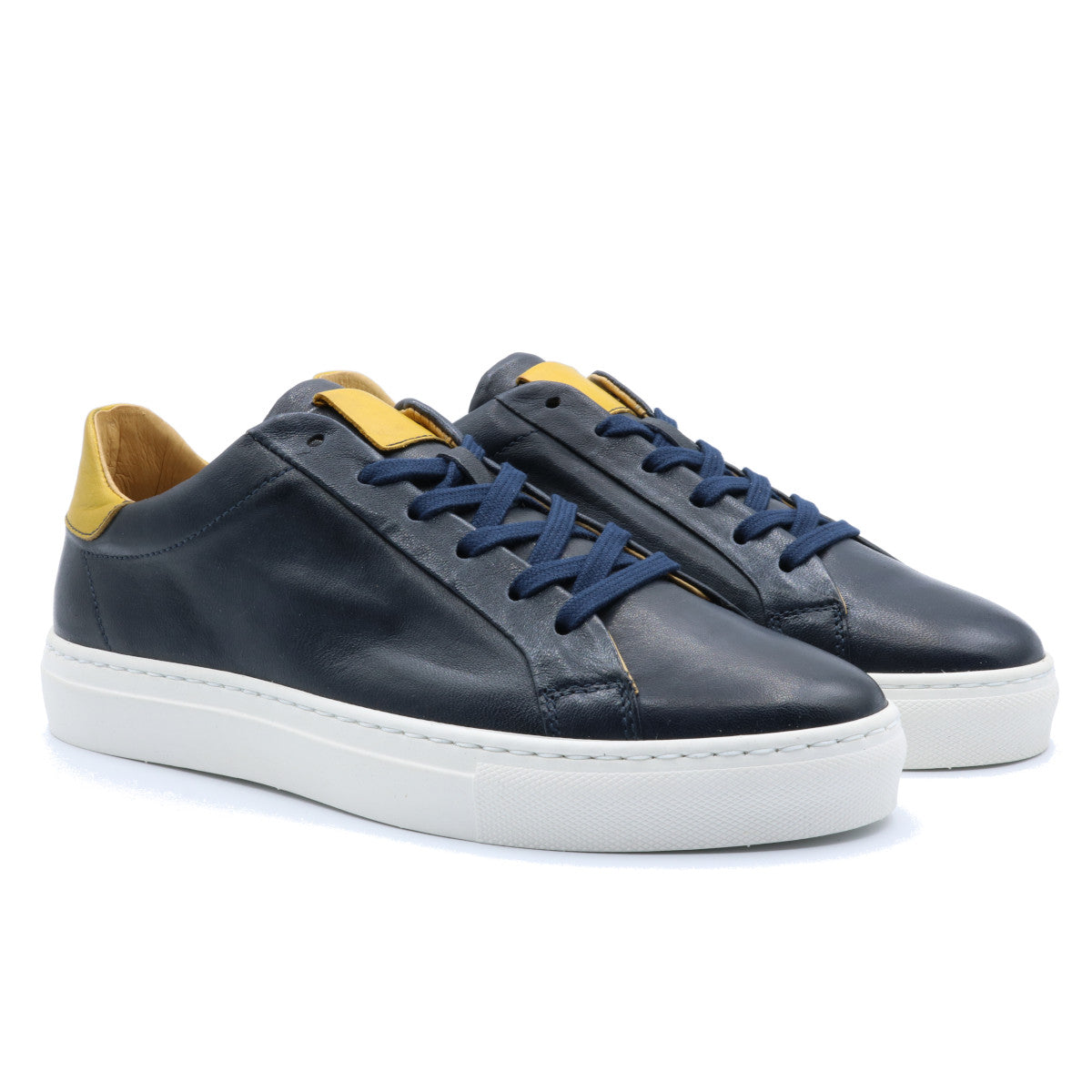 Sneakers 132