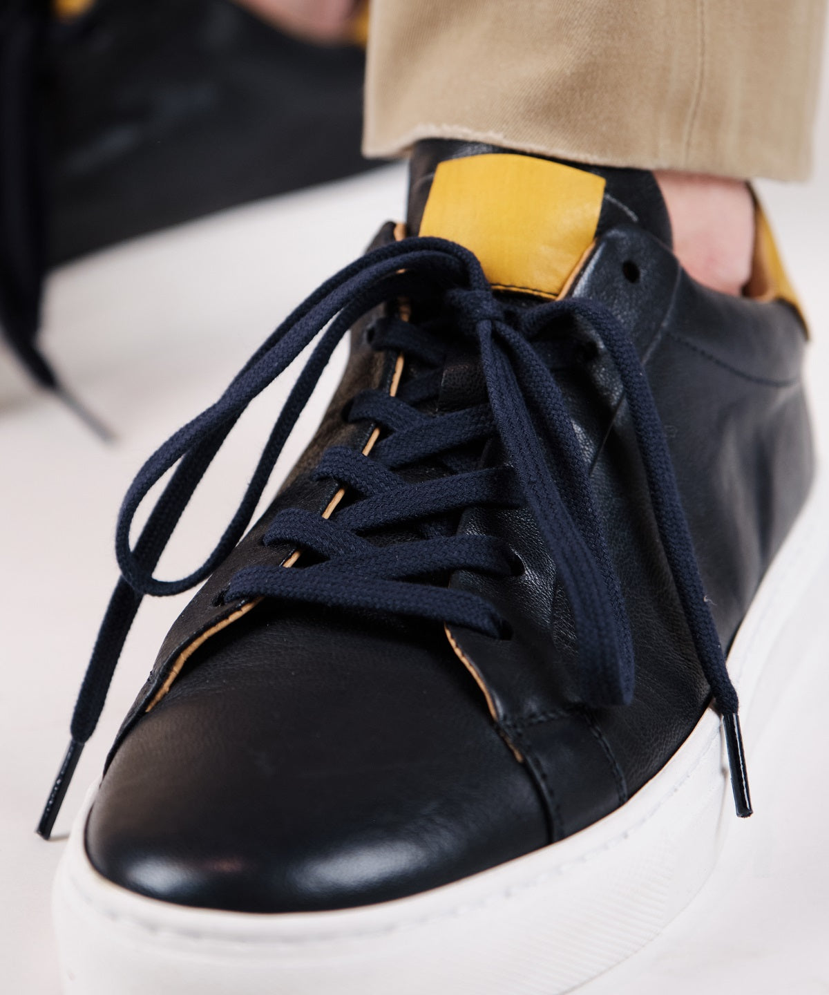 Sneakers 132
