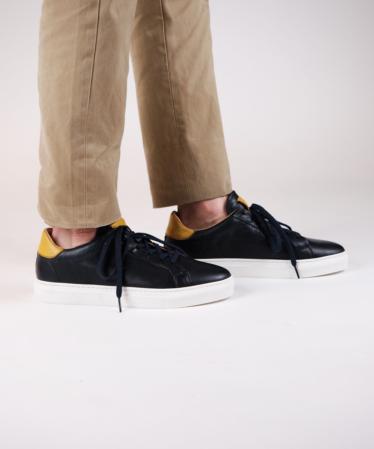 Sneakers 132
