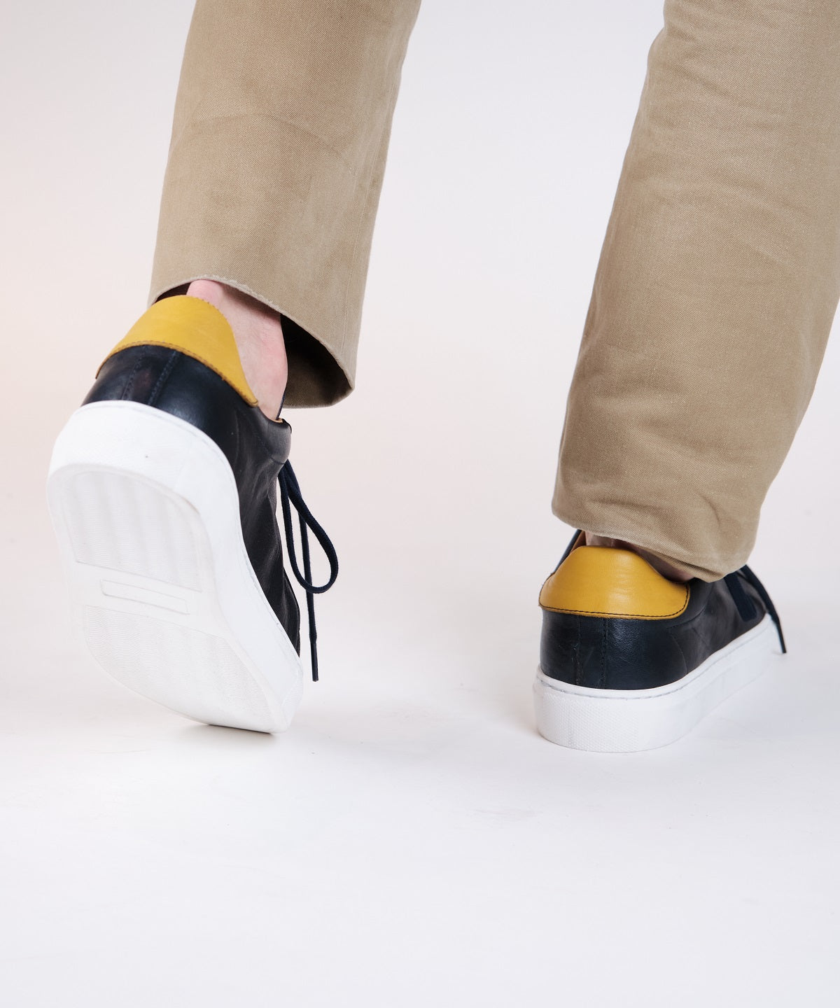 Sneakers 132